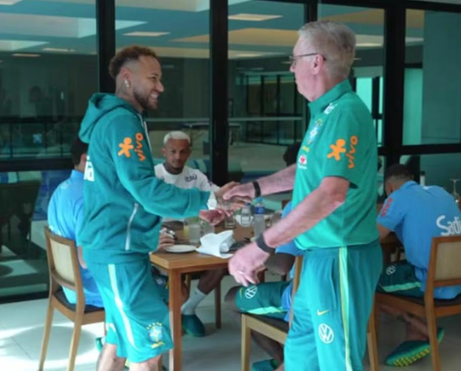 Neymar vira o jogo e Ancelotti avisa que vai com ele até o final