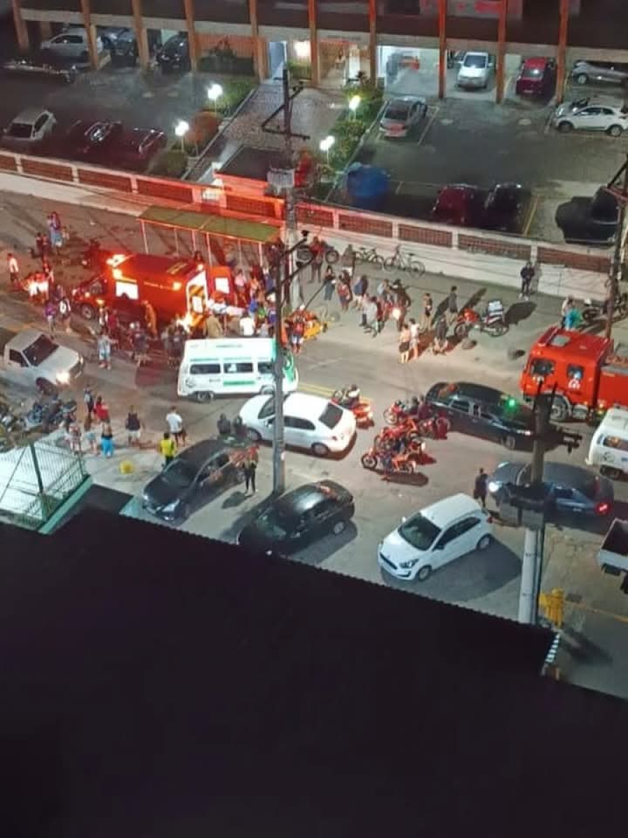 Acidente fatal com moto é registrado em Olaria, no Rio, na noite deste domingo 