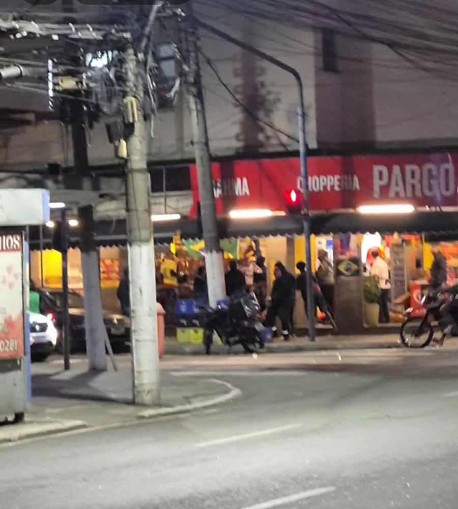 Brigas e confusão generalizada no Pargo Bar, na Rodoviária de Niterói