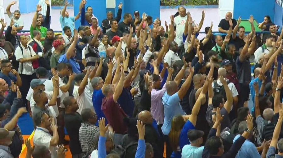 Sindicato dos Rodoviários do Rio reduz valor do reajuste pedido e mantém estado de greve