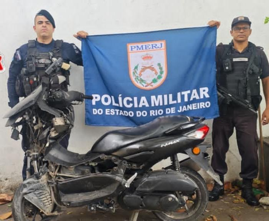 Prisão em flagrante na Comunidade Atalaia na Ititioca Niterói 