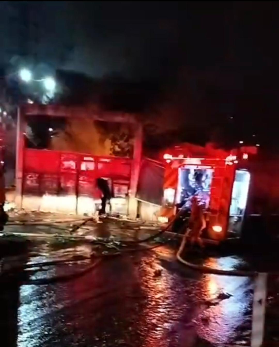 *INCÊNDIO DE GRANDES PROPORÇÕES - SÃO GONÇALO 🚒🔥*