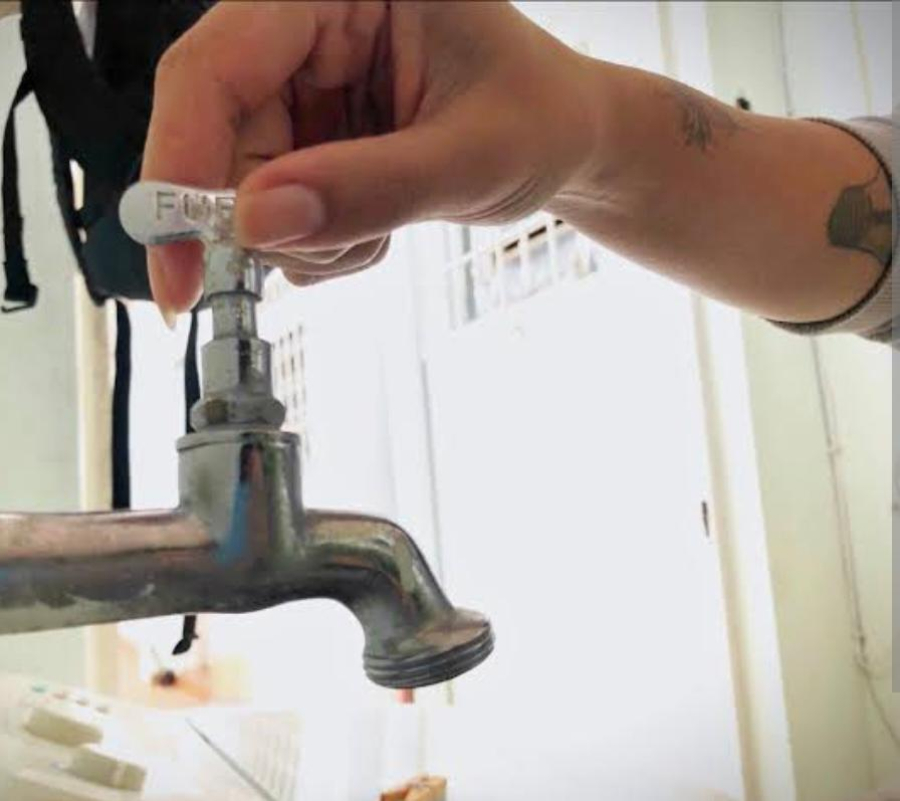 Falta de agua na Miguel lemos 34