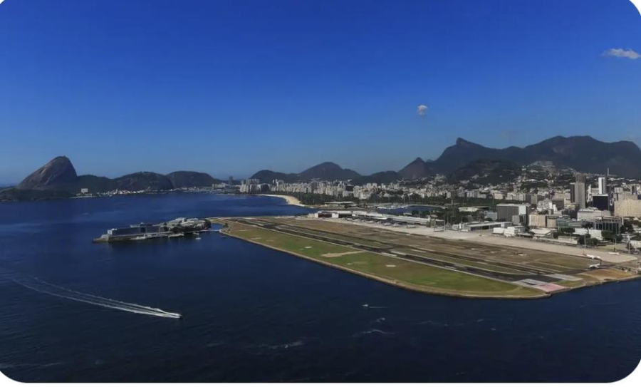 Avião derrapa no Santos Dumont e voos são cancelados