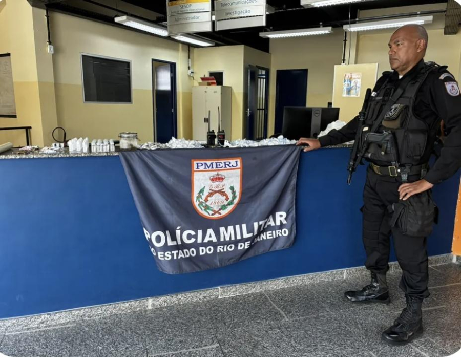 Homem é preso com drogas em Ititioca, Niterói