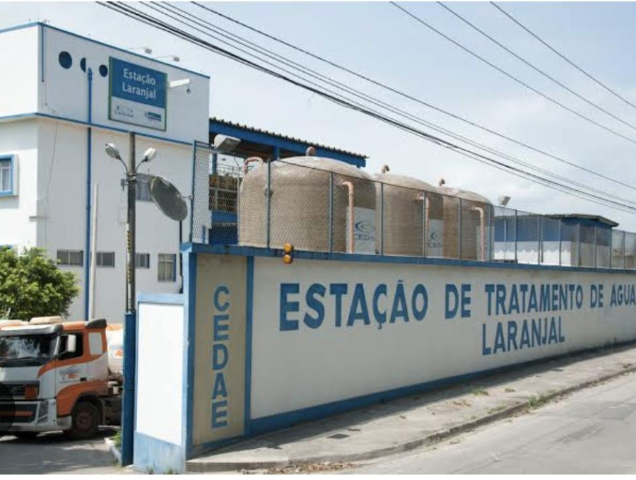 Manutenção preventiva na rede de água na estação em Laranjal SG